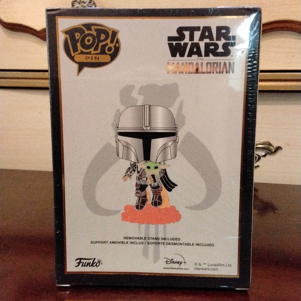 Kid's NEW Funko Star Wars The Mandalorian W/ Grogru Pop Pin - Picture 2 of 5